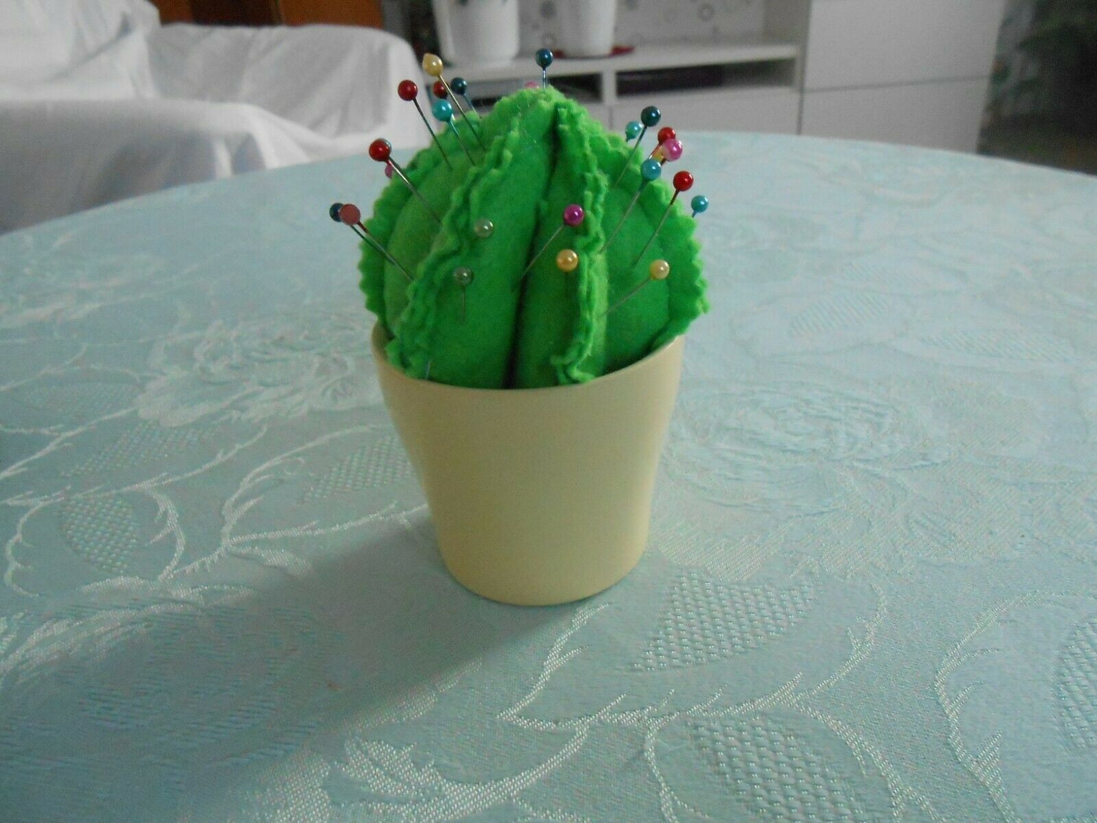 Nadelkissen**kaktus Im Porzellantopf**11 Cm Hoch**geschenk Für Nähfreunde**